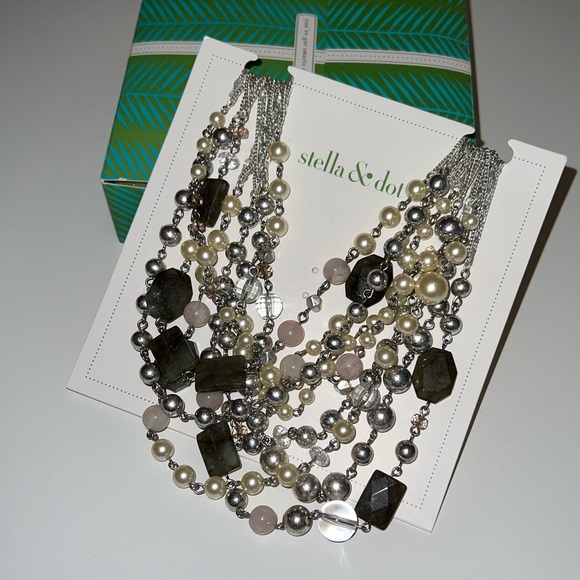Stella & Dot necklace - Picture 2 of 5